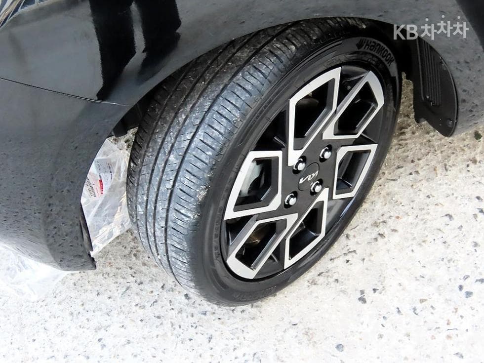 Kia The New (facelift) Kia Ray (van)1.0 Gasoline Signature - 20