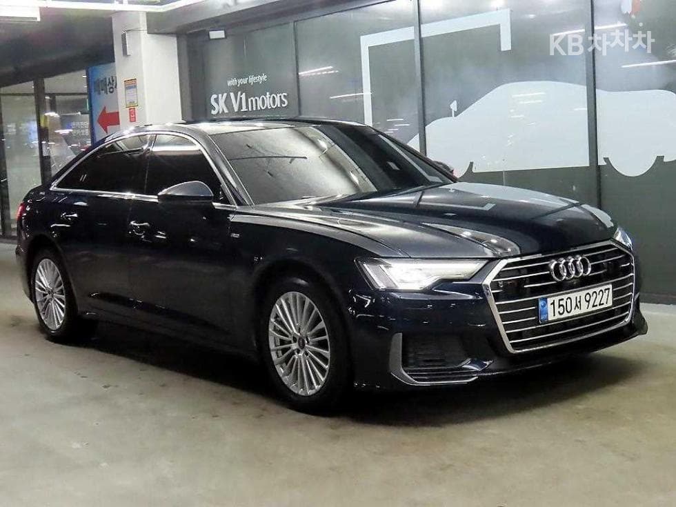 Ауди A6(C8)45 TFSI Premium - 2