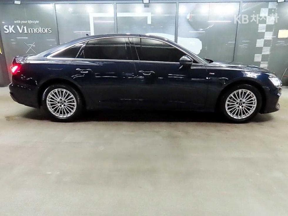 Ауди A6(C8)45 TFSI Premium - 3