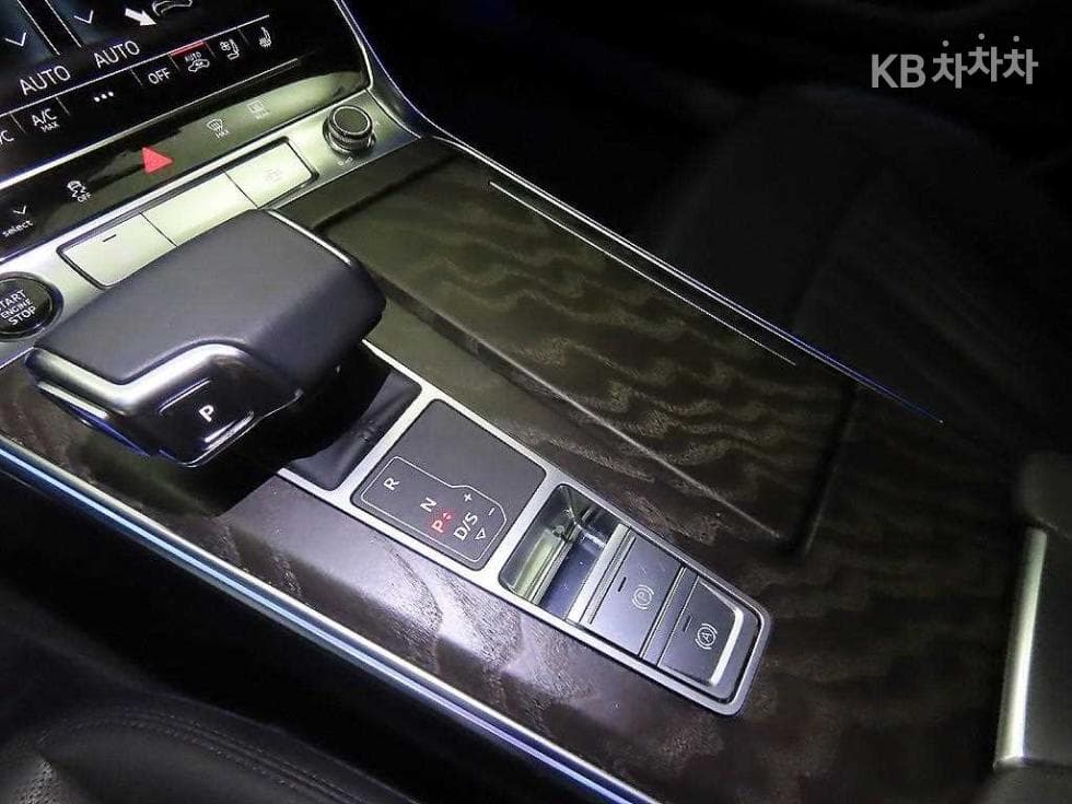 Ауди A6(C8)45 TFSI Premium - 12