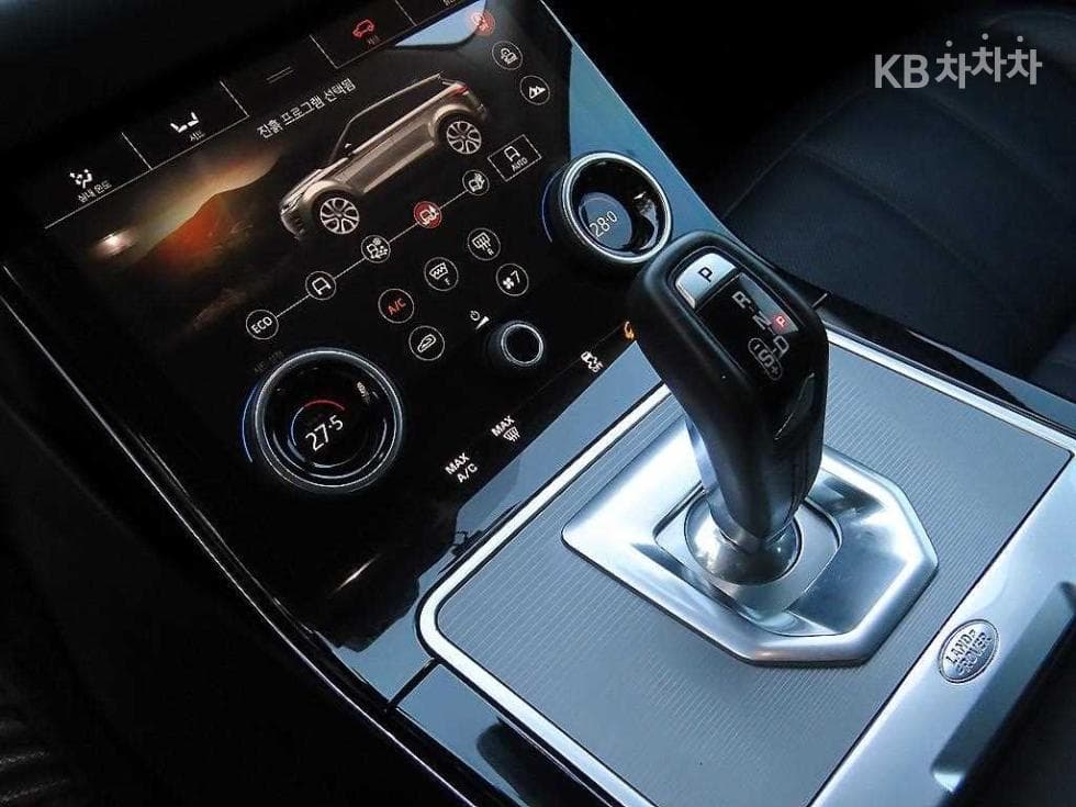 Land Rover New Range Rover Evoque2.0 P250 Launch Edition - 10