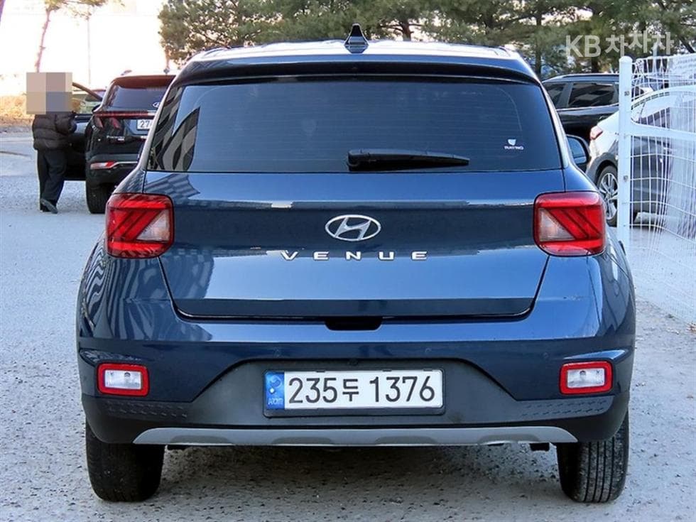 Hyundai VenueGasoline 1.6 Modern - 4
