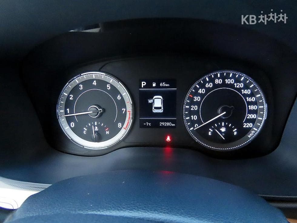 Hyundai VenueGasoline 1.6 Modern - 9