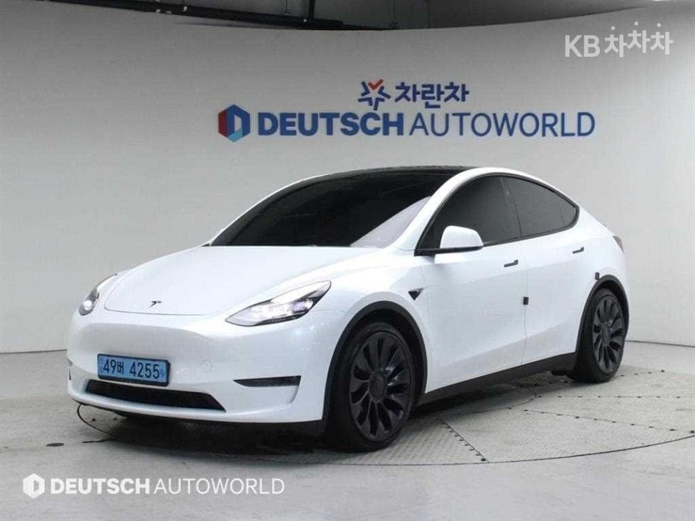 테슬라 Model Y Performance - Image 1