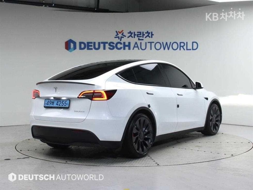 테슬라 Model YPerformance - 2