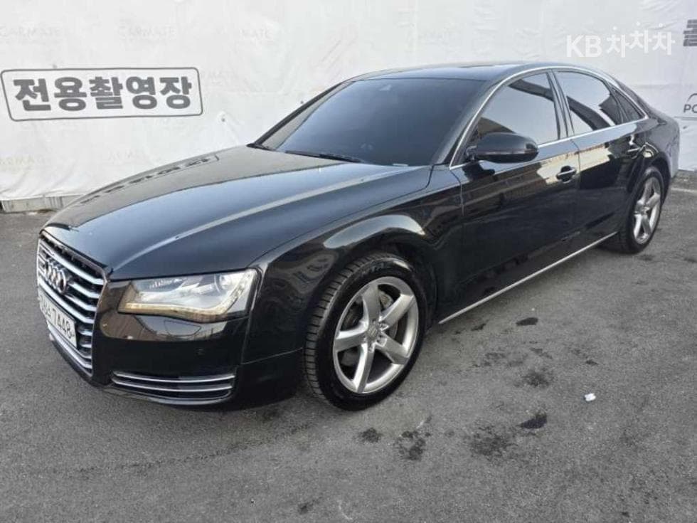 Audi NEW A8 3.0 TFSI 콰트로 D4 - Image 1