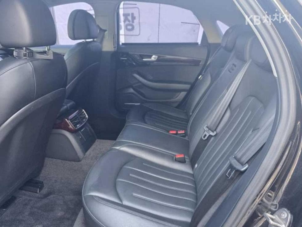 Audi NEW A83.0 TFSI 콰트로 D4 - 8