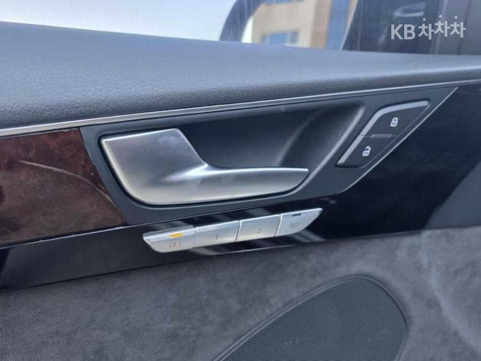 Audi NEW A83.0 TFSI 콰트로 D4 - 13