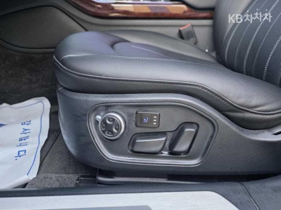 Audi NEW A83.0 TFSI 콰트로 D4 - 14