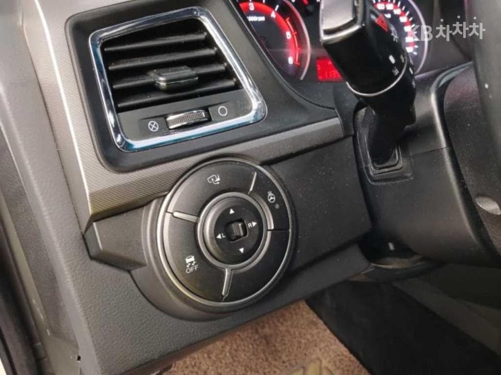 KG Mobility Korando Sports (pickup variant)Extreme 4WD - 12