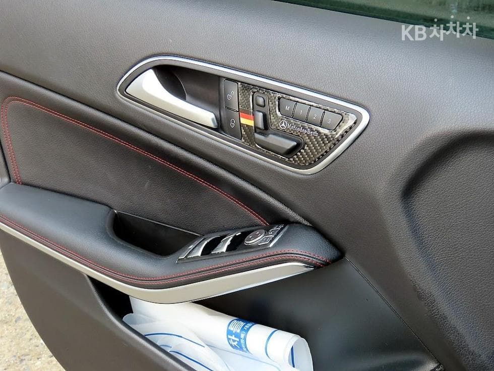 Mercedes-Benz GLA X156GLA45 AMG 4매틱 - 11