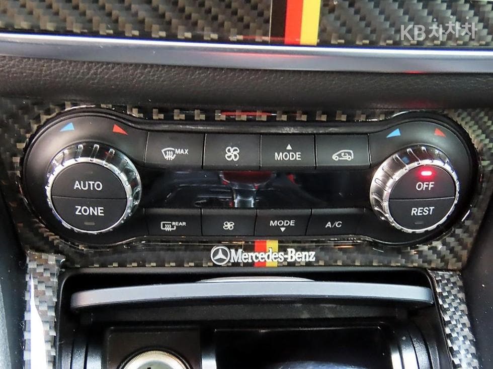 Mercedes-Benz GLA X156GLA45 AMG 4매틱 - 12