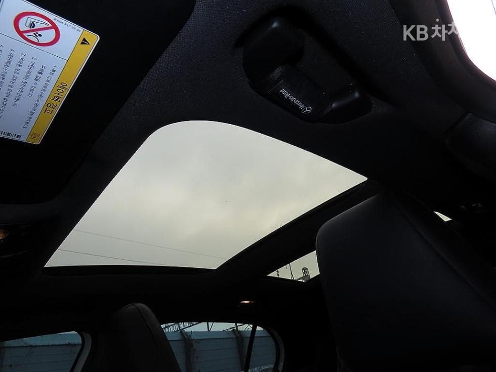 Mercedes-Benz GLA X156GLA45 AMG 4매틱 - 18