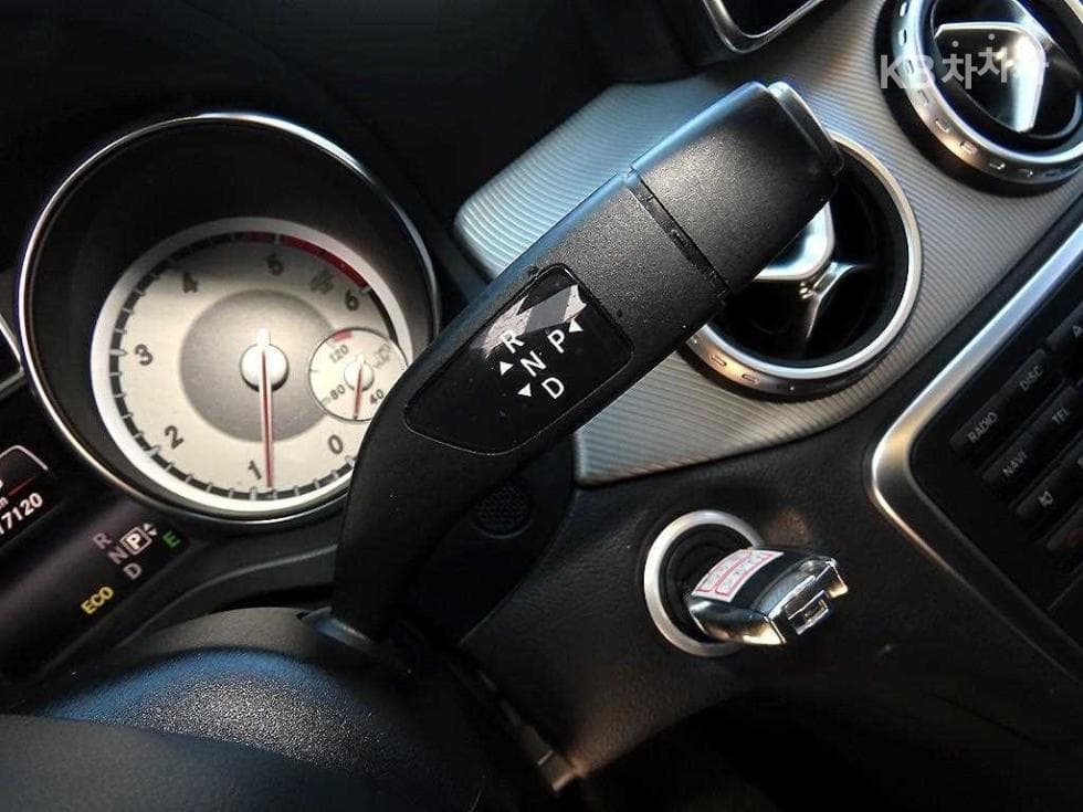 Mercedes-Benz GLA X156GLA200 CDi - 9