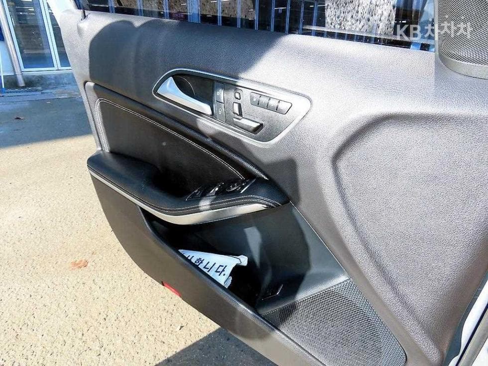 Mercedes-Benz GLA X156GLA200 CDi - 11