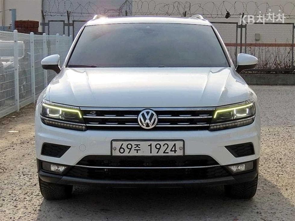 Volkswagen The New (фейслифт) Tiguan2.0 Турбо Дизел Инжекция 4Motion Prestige