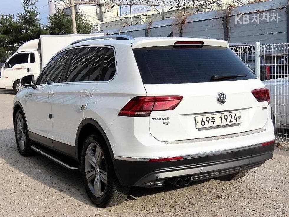 Volkswagen The New (фейслифт) Tiguan2.0 Турбо Дизел Инжекция 4Motion Prestige - 3