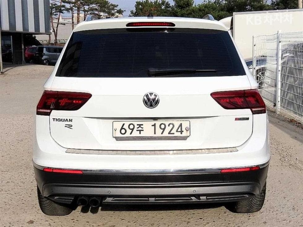 Volkswagen The New (фейслифт) Tiguan2.0 Турбо Дизел Инжекция 4Motion Prestige - 4