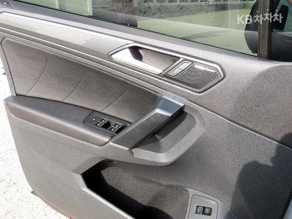 Volkswagen The New (фейслифт) Tiguan2.0 Турбо Дизел Инжекция 4Motion Prestige - 12