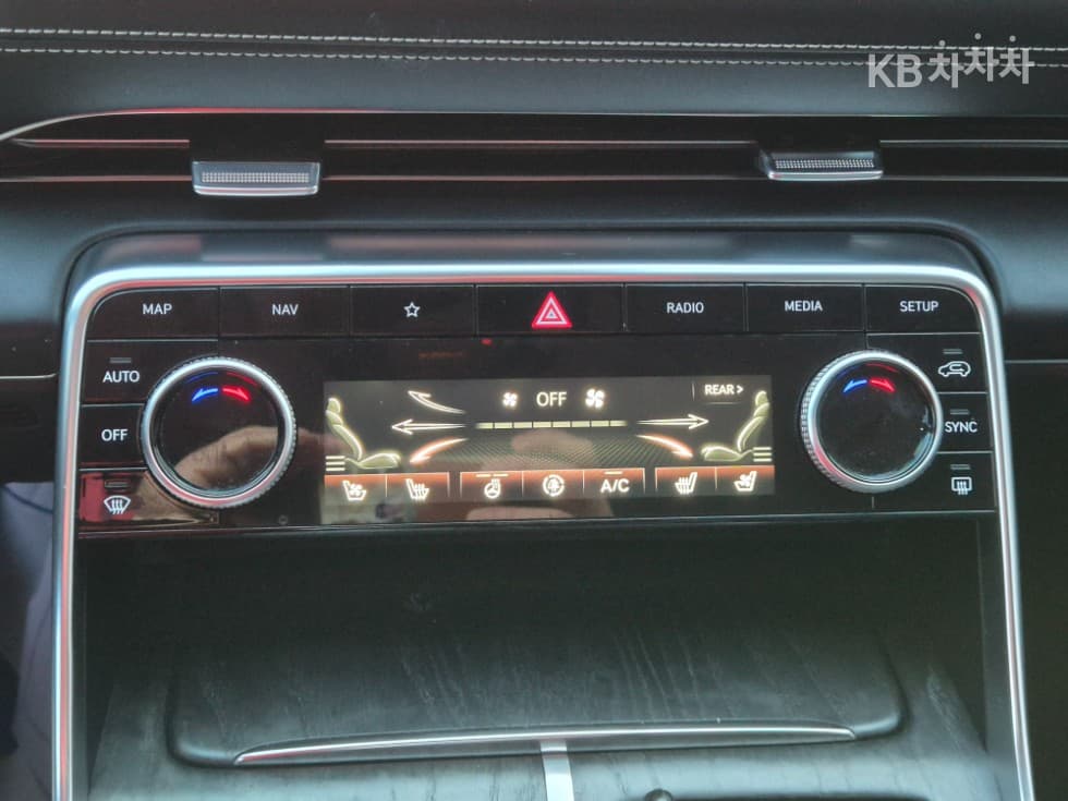 Genesis GV803.0 Diesel AWD - 11