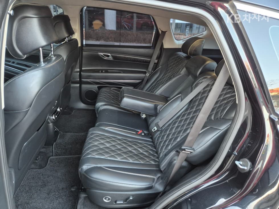 Genesis GV803.0 Diesel AWD - 23