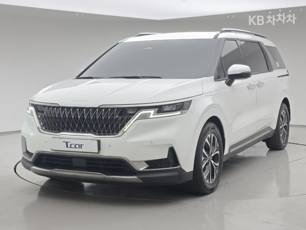 Kia Carnival 4th generation D2.2 9-seater Noblesse - Image 1