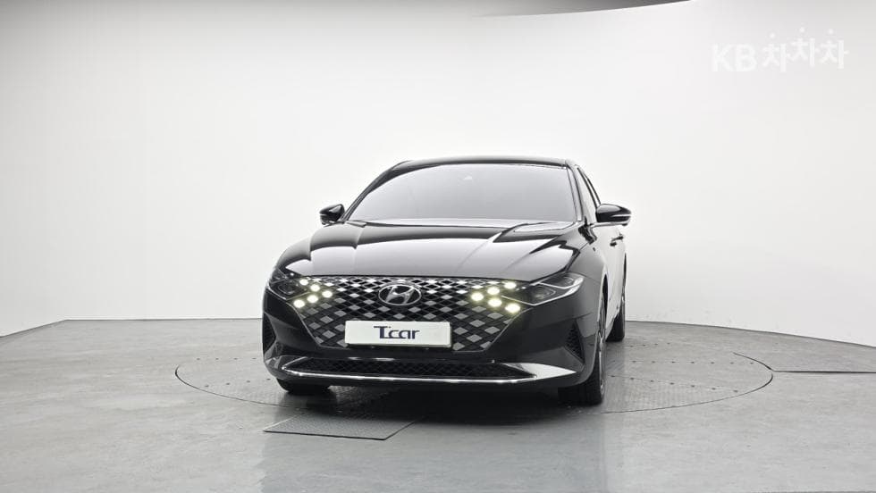 Hyundai The New (facelift) Grandeur (Azera)3.3 Exclusive - 3