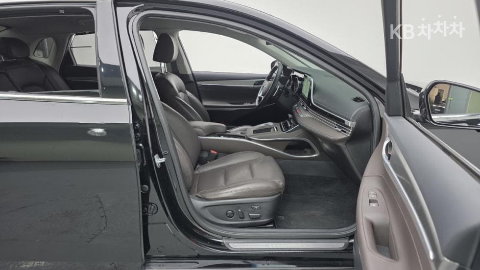 Hyundai The New (facelift) Grandeur (Azera)3.3 Exclusive - 14