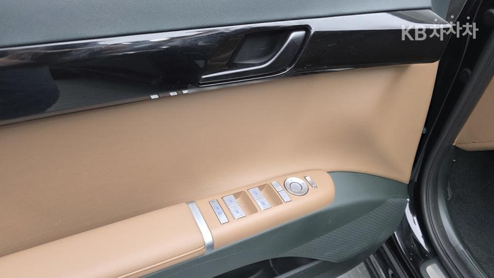 Hyundai The All New Grandeur (Azera)2.5L gasoline 2WD Premium - 15