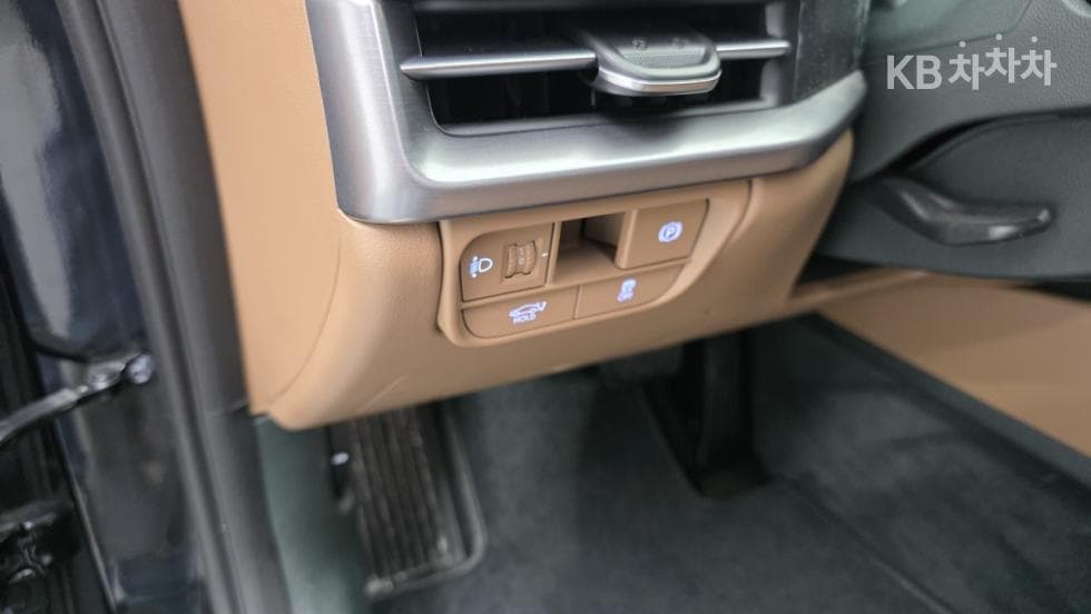 Hyundai The All New Grandeur (Azera)2.5L gasoline 2WD Premium - 17