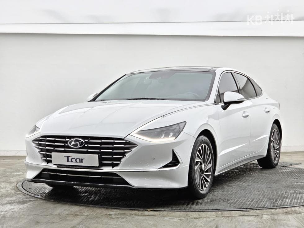 Хюндай Соната Хибрид (DN8) 2.0 Хибрид Premium Plus - Image 1