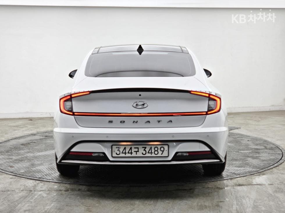 Хюндай Соната Хибрид (DN8)2.0 Хибрид Premium Plus - 2