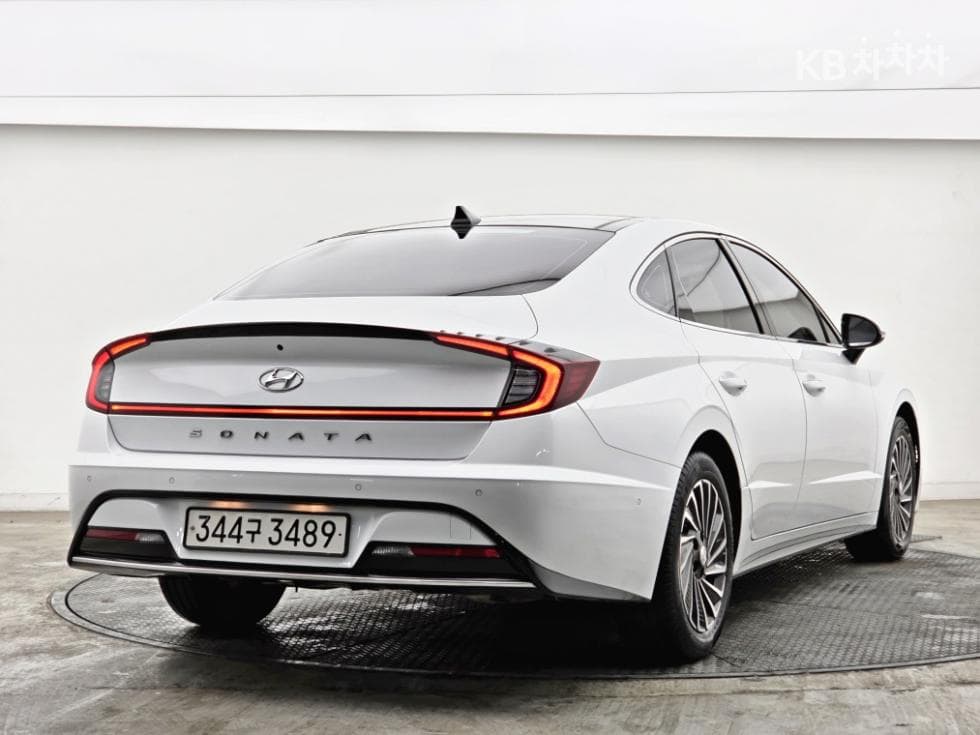 Хюндай Соната Хибрид (DN8)2.0 Хибрид Premium Plus - 3