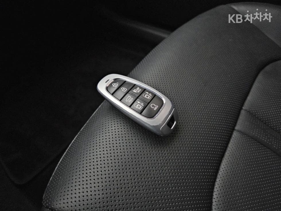 Хюндай Соната Хибрид (DN8)2.0 Хибрид Premium Plus - 11