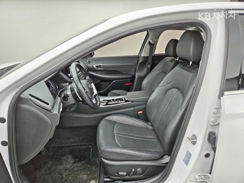 Хюндай Соната Хибрид (DN8)2.0 Хибрид Premium Plus - 16