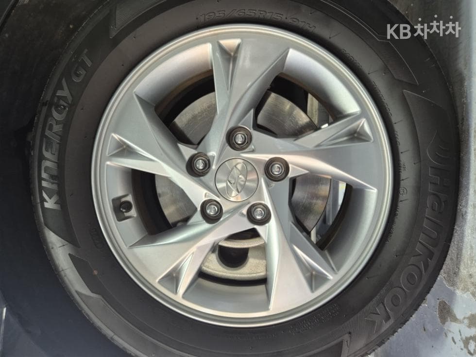 Hyundai All New Avante (Elantra)(CN7)1.6 Gasoline Modern - 24