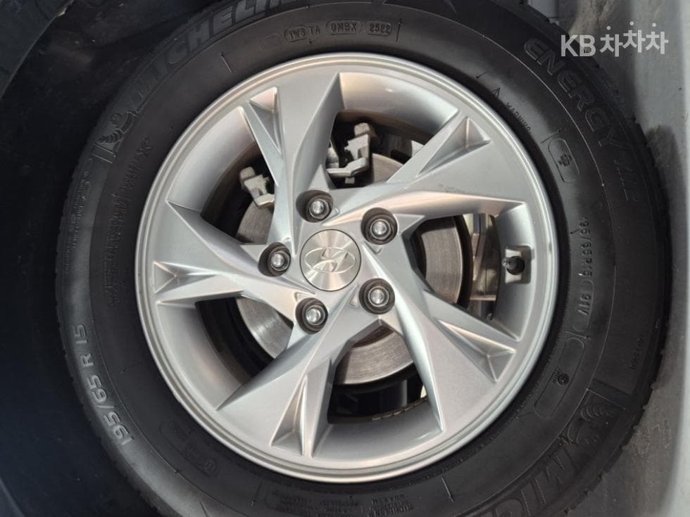 Hyundai All New Avante (Elantra)(CN7)1.6 Gasoline Modern - 25