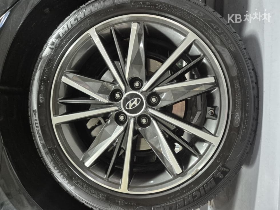 Hyundai The New (facelift) Grandeur (Azera)3.3 Premium - 28