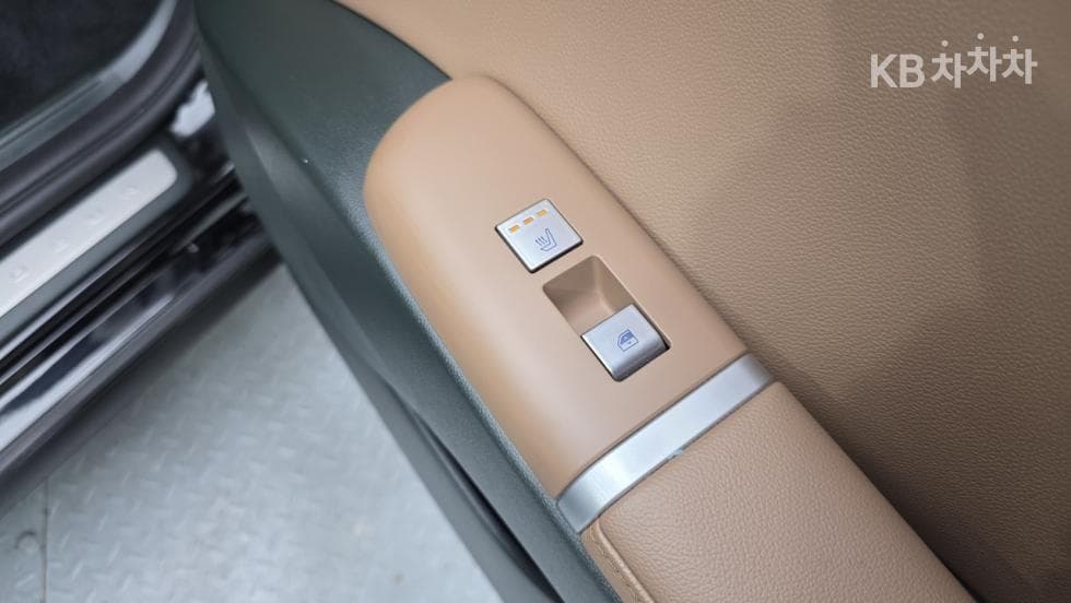 Hyundai The New (facelift) Grandeur (Azera)LPi 3.0 Rental car Modern - 14