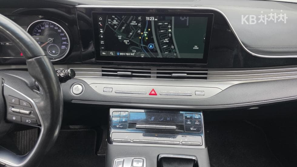 Hyundai The New (facelift) Grandeur (Azera)LPi 3.0 Rental car Modern - 19