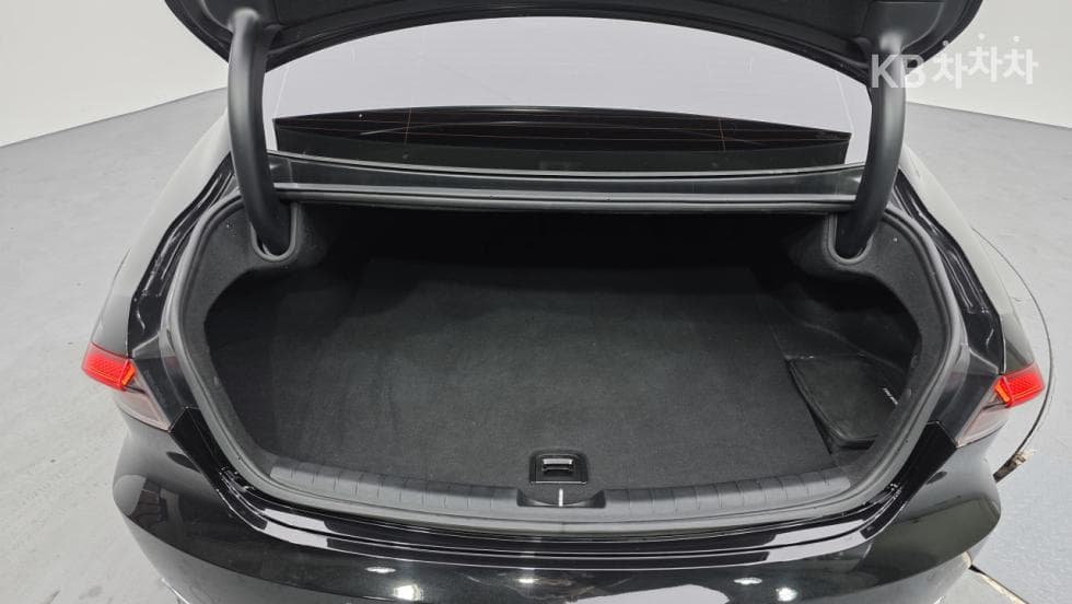 Hyundai The New (facelift) Grandeur (Azera)LPi 3.0 Rental car Modern - 21