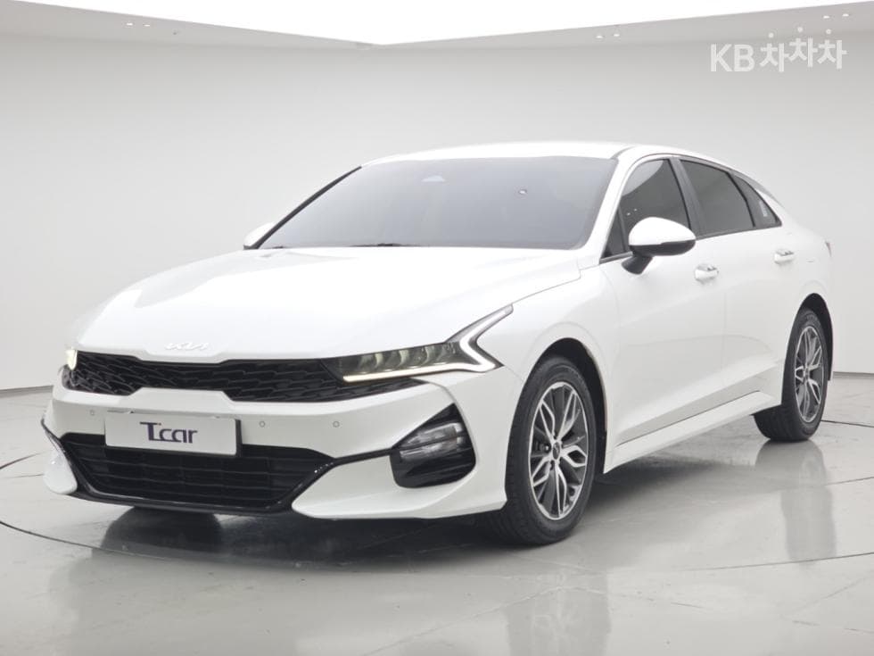 Kia K5 3rd Gen 2.0 Gasoline Prestige - Image 1