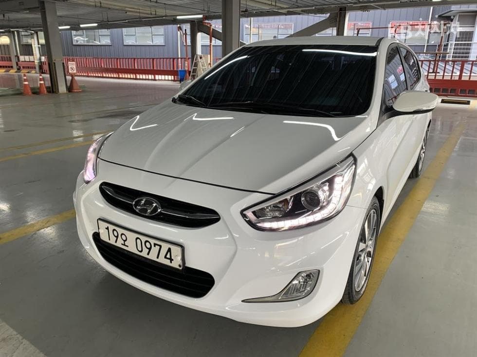 Хюндай Акцент(신형) 위트 1.6 GDi Premium - Image 1