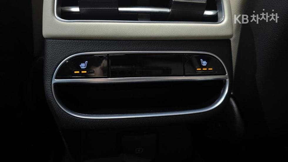 Genesis GV70Gasoline 2.5T AWD - 18