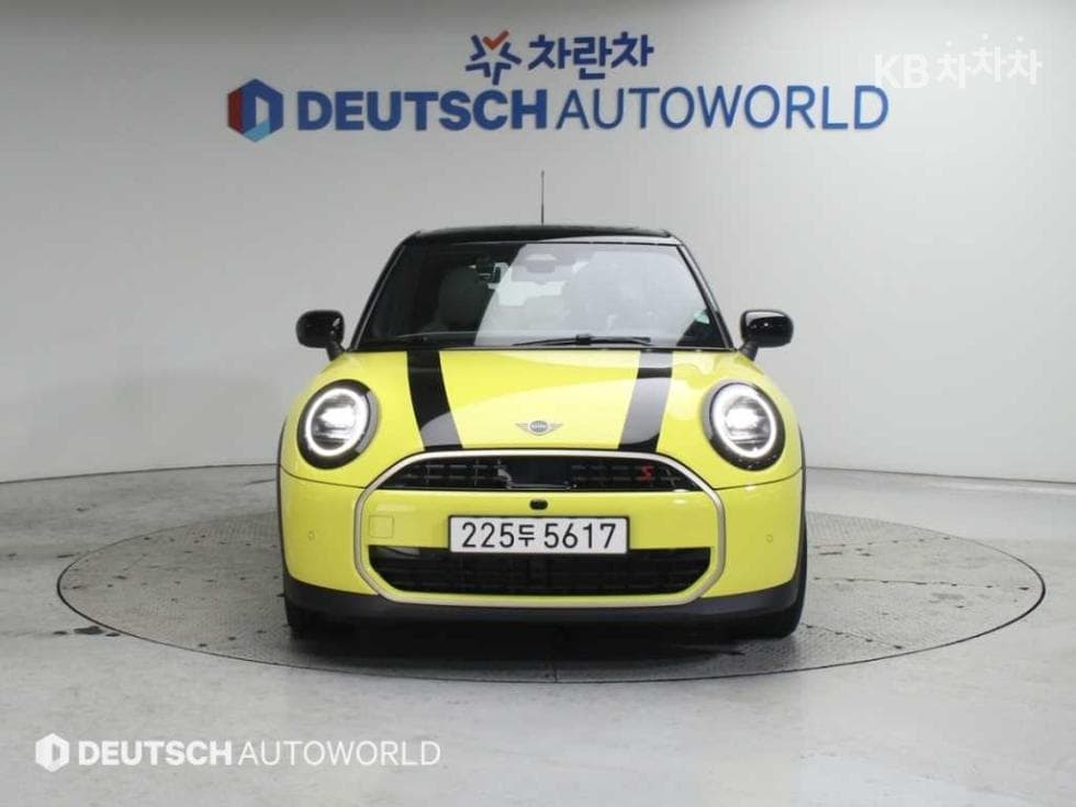 Mini Cooper 4th generationS 2.0 5-door Favoured - 3