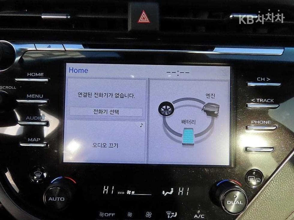 Toyota Camry XV702.5L hybrid LE - 14