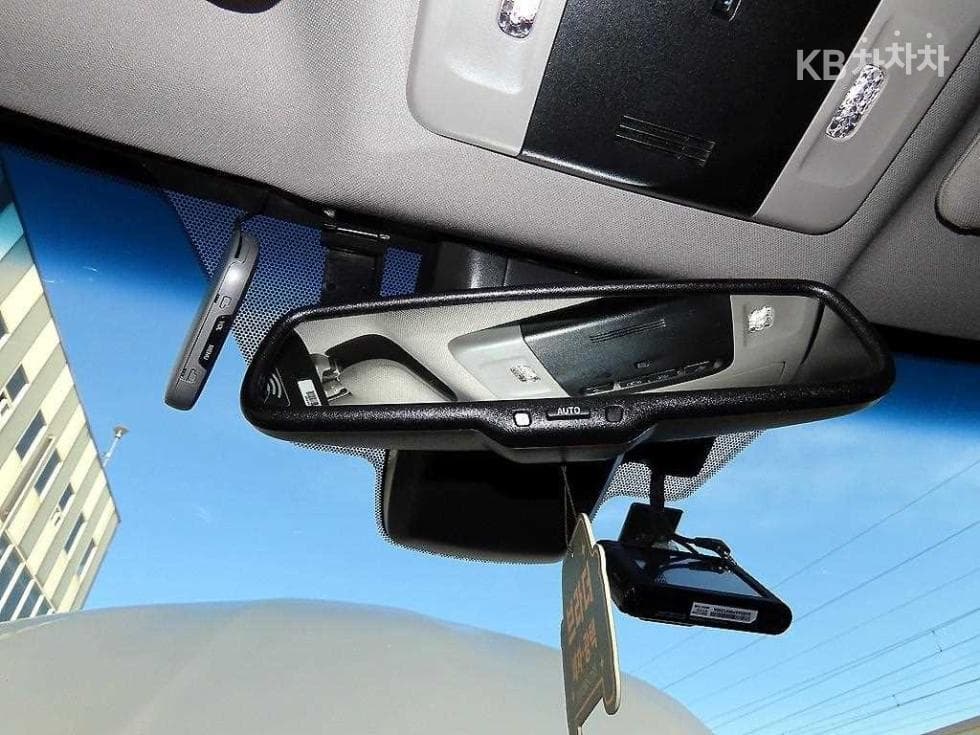 Toyota Camry XV702.5L hybrid LE - 16