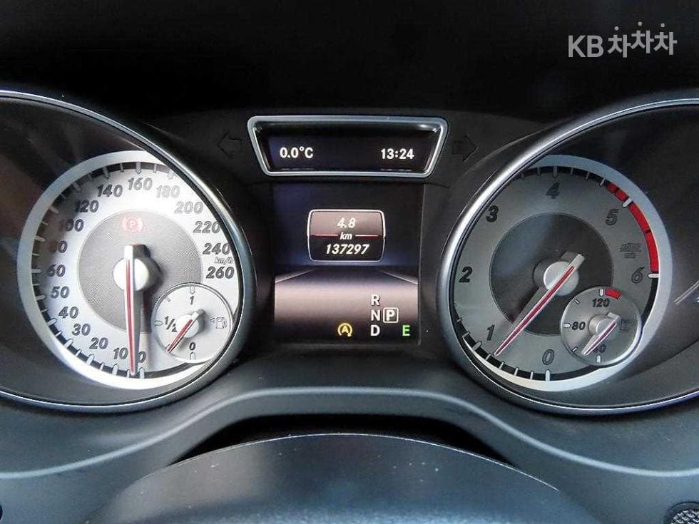 Mercedes-Benz GLA X156GLA200 CDi 4매틱 - 9