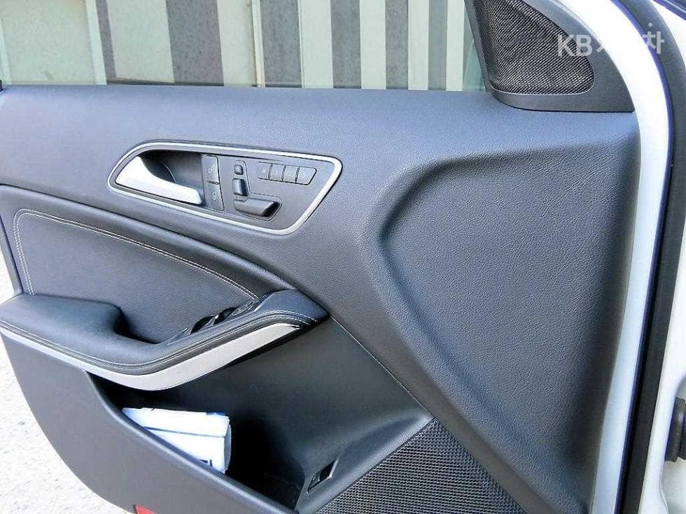 Mercedes-Benz GLA X156GLA200 CDi 4매틱 - 11