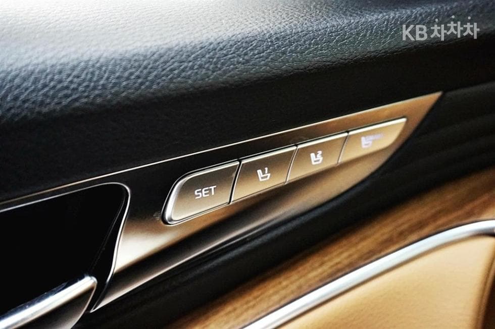 Kia The New (facelift) K9(Second generation)3.8 GDI AWD 플래티넘 - 10